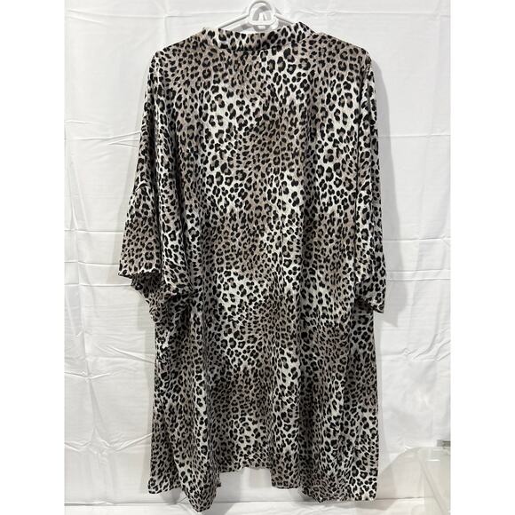 eesome Gray Leopard print Kimono NWT - Picture 6 of 6